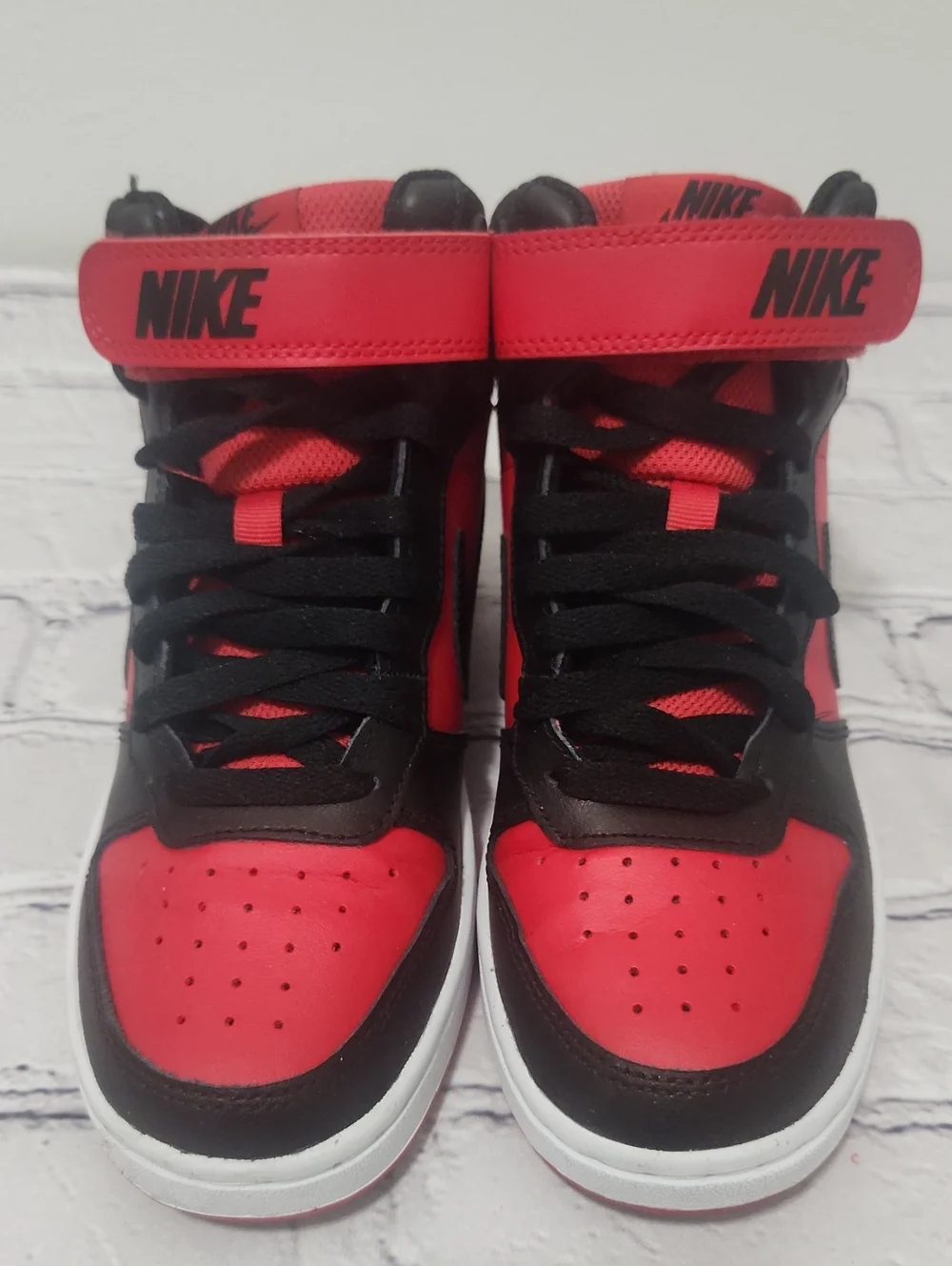 Nike High Top Sneakers Size 4Y